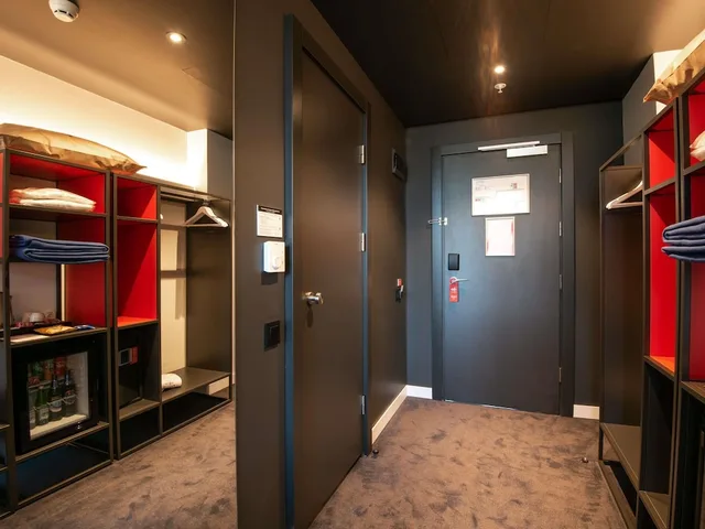 غرفة قياسية بسريرين منفصلين، ibis Baku City Hotel 5/10