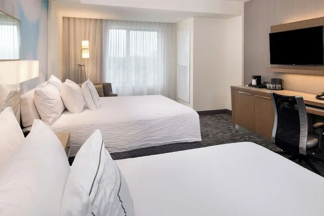 جناح بسريرين كوين مع أريكة، Courtyard By Marriott Detroit Farmington 4/6