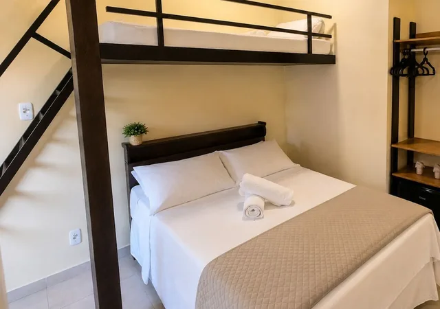 غرفة عائلية ثلاثية بسرير مزدوج وسرير بطابقين، Casa Encantada Hotel & Suites 1/6