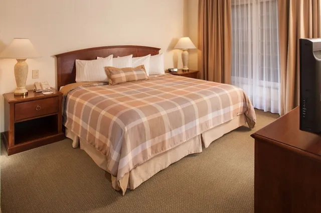 جناح استوديو بسرير كوين بمطبخ، Staybridge Suites Monterrey - San Pedro 1/4