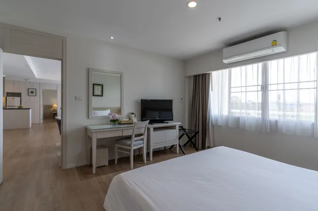 جناح بسرير كينج وسريرين منفصلين بغرفتي نوم، Classic Kameo Hotel and Serviced Apartments, Sriracha 2/3