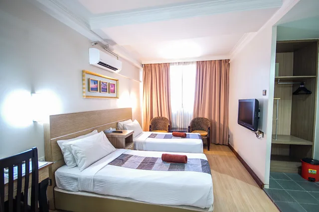 غرفة قياسية بسريرين منفصلين، Sumai Hotel Apartment 1/2