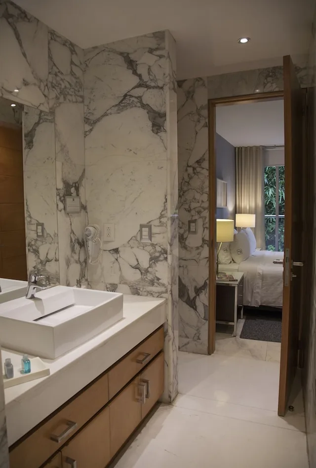 جناح بسرير مزدوج وسريرين منفصلين بغرفتي نوم، Pennsylvania Suites 3/3