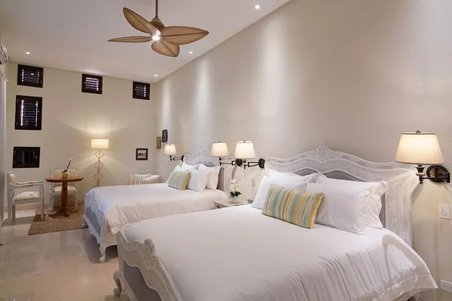 Superior, 2 King Beds, Capellan de Getsemani 1/9