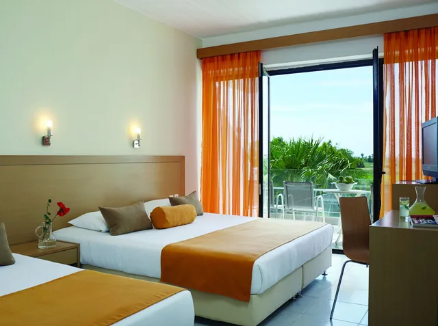 Room, Triple, Twin Beds, Inland View، Atlantica Thalassa Hotel 4/10