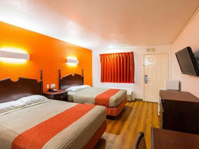2 Full Beds - Non-Smoking, Micfridge، Motel6 Red Oak, TX - Dallas 1/6