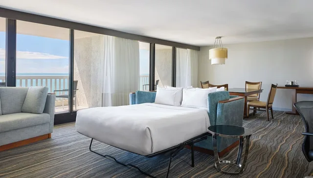 Junior Suite, King Bed, Sofa, Hilton Beachfront Resort and Spa Hilton Head Island 1/4
