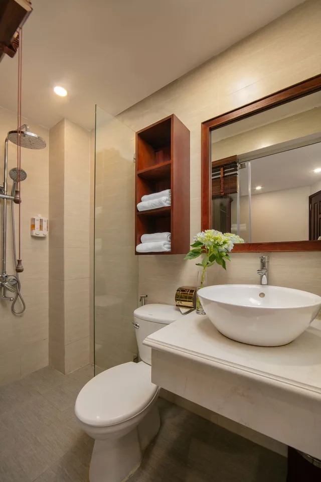 Superior, Queen Bed, No Window، Hanoi New Hotel 3/3