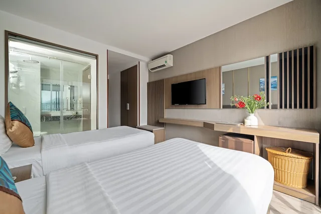 غرفة سوبيريور بسريرين منفصلين بإطلالة على المدينة، Sochi Hotel 6/7