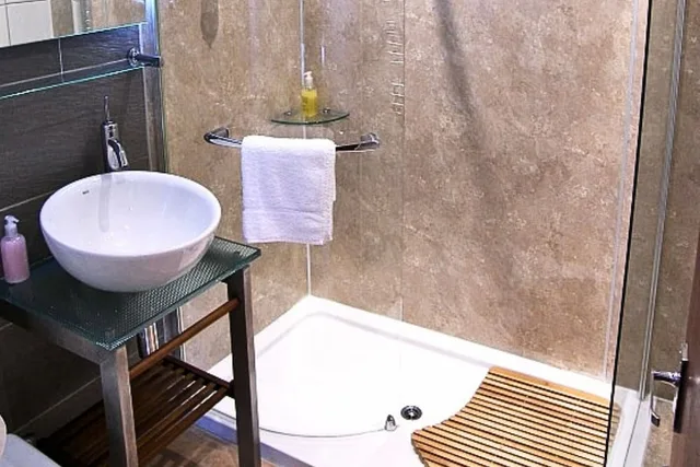 غرفة بسرير مزدوج، Rosemount Hotel 3/4