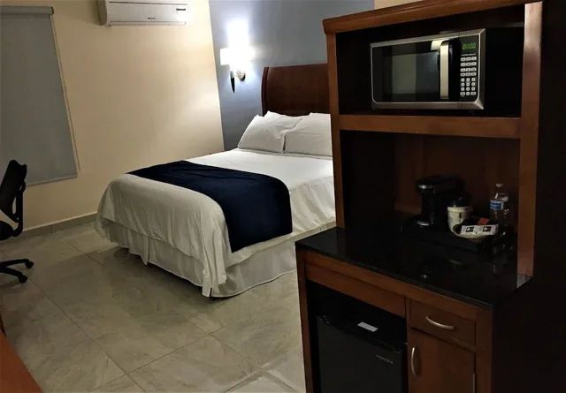 غرفة بزنس بسرير كينج، Days Inn By Wyndham Piedras Negras 4/5
