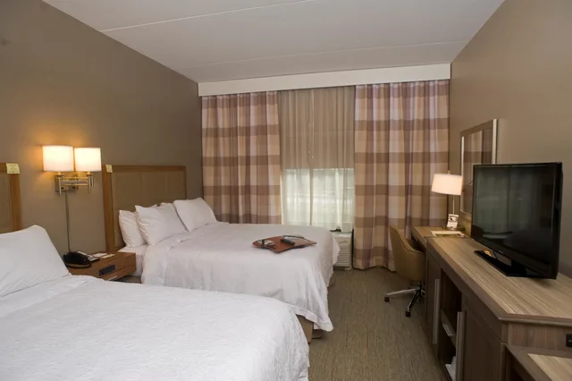 غرفة بسريرين كوين، Hampton Inn Springfield Southeast 2/4