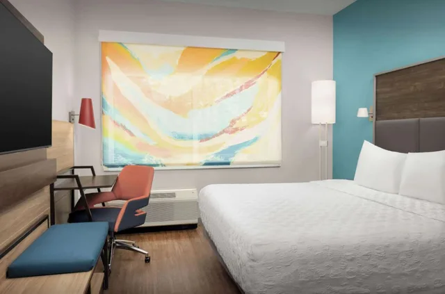 غرفة بسرير مزدوج لذوي الإعاقة، Tru by Hilton Chesterfield Township Detroit 5/6