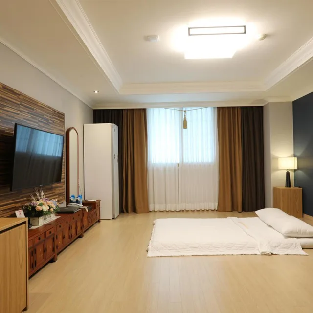 غرفة عائلية، Empire Tourist Hotel 1/4