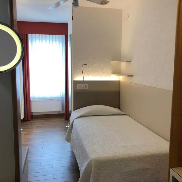 غرفة قياسية مفردة، Hotel Campione 1/11