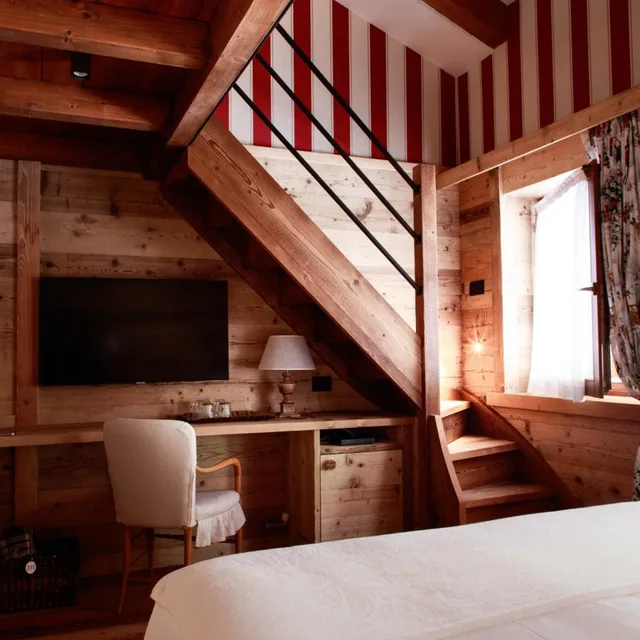 Family, Two Story, Balcony، AUBERGE DE LA MAISON 6/10