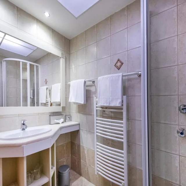 غرفة متصلة بسرير مزدوج، Residence Balaton Conference Wellness Hotel 10/10