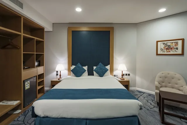 جناح عائلي بسرير كينج وسريرين منفصلين بغرفتي نوم، فندق جولانار(Gulanar Hotel) 2/4