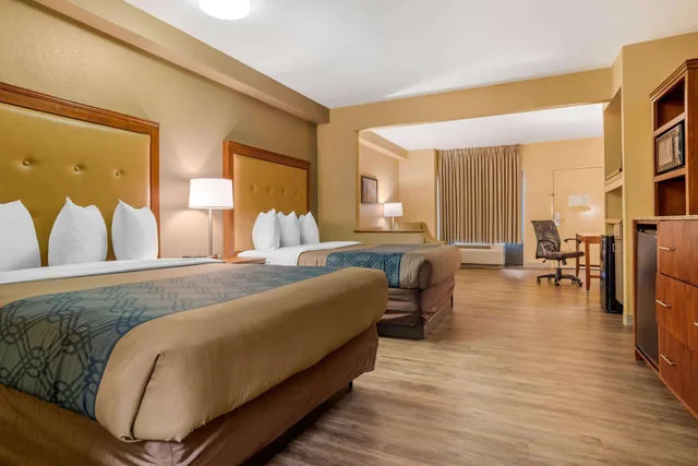 جناح بسريرين كوين، Econo Lodge Inn & Suites Foley-North Gulf Shores 2/3