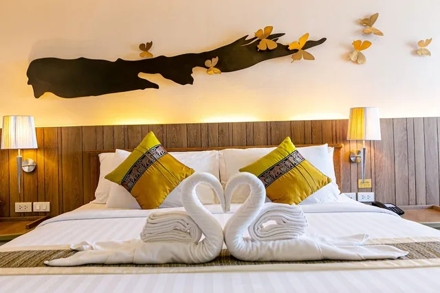 1 Bedroom, Suite, King Bed, Grand Ratchapruek Hotel 2/10
