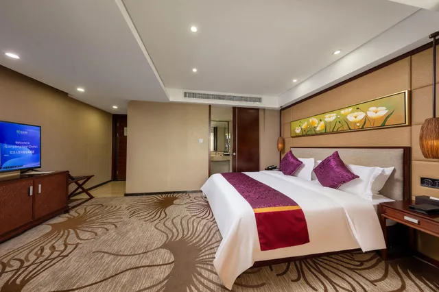 غرفة غراند تنفيذية بسرير كينج، Guangdong Hotel Zhuhai Ex Guangdong Regency 1/3