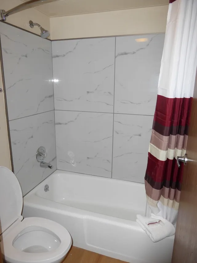 غرفة قياسية بسرير كوين لذوي الإعاقة، Red Roof Inn Grand Junction 3/3