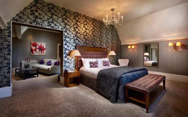 Suite, Rockliffe Hall 4/6