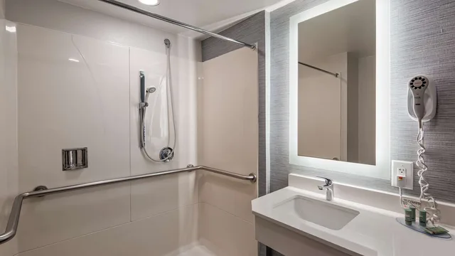 جناح بسرير كوين مع أريكة، Best Western Paramus Hotel & Suites 4/4