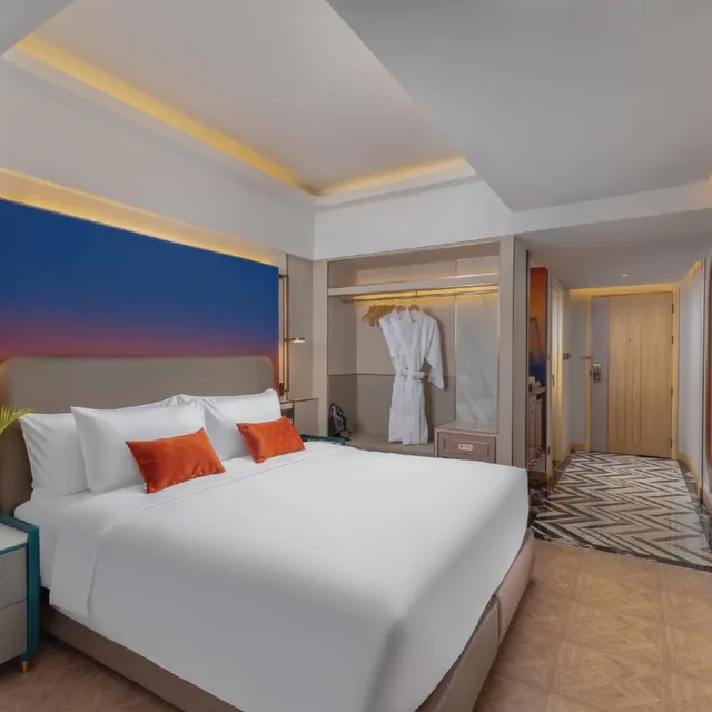 Sky, Premier, King Bed، PIPA Bangkok Sukhumvit 11 by Kingston Hotels 1/5
