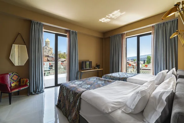 Design, Twin Beds, City View, Terrace، Brim Tbilisi 1/2