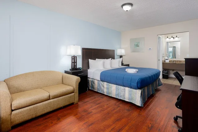 غرفة بسرير كينج يُسمح فيها بالحيوانات الأليفة، Quality Inn St Augustine Historic District Area 1/5