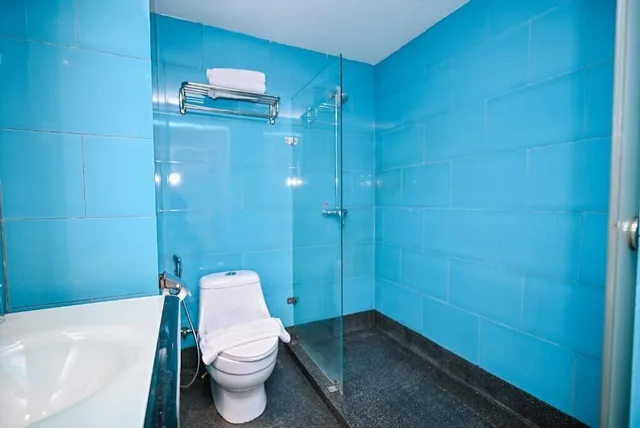 غرفة ديلوكس بسريرين منفصلين، Kingston Hotel 10 @ Bukit Jalil 5/6