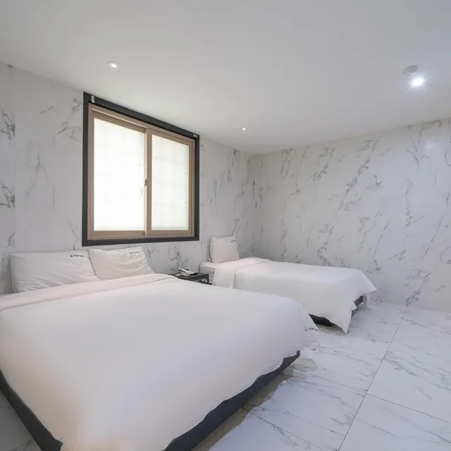جناح عائلي، Hotel Ignis 1/10