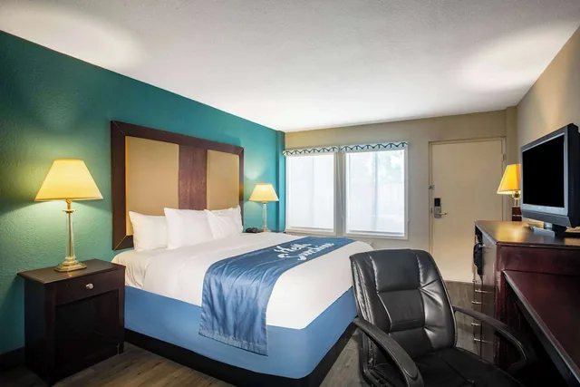 غرفة بسرير كينج لذوي الإعاقة، Days Inn By Wyndham Mobile I-65 1/2