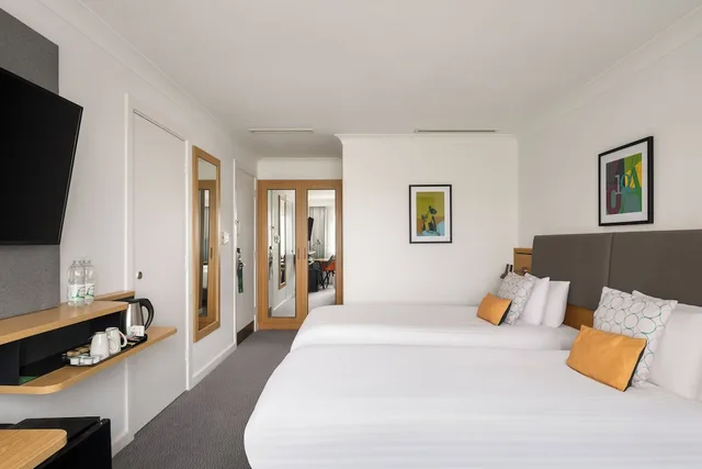 غرفة قياسية بسريرين منفصلين، Holiday Inn Birmingham Bromsgrove 1/10