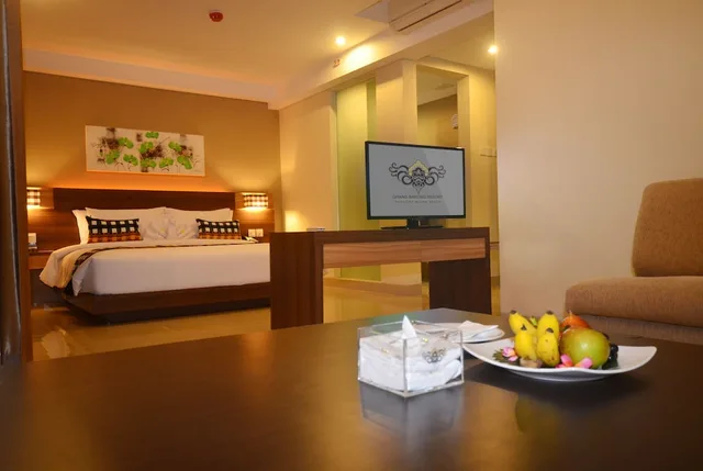 جناح بسرير كينج بإطلالة على المسبح، Grand Barong Resort 1/4