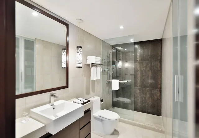 1 Bedroom, Residential, Suite, King Bed, Living Area, Balcony, Kitchenette، Marriott Suites Pune 6/9