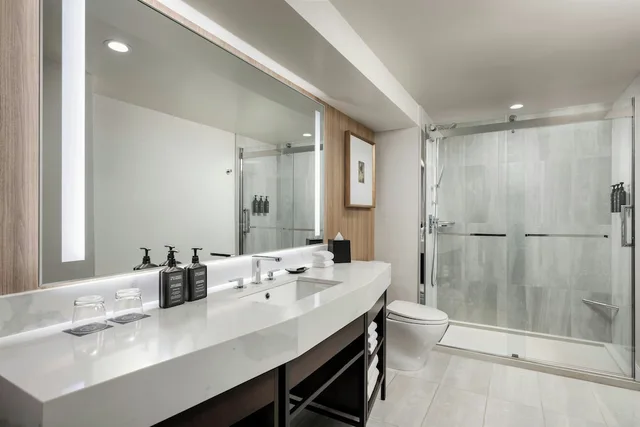 غرفة كلوب بسريرين مزدوجين، Le Centre Sheraton 8/8