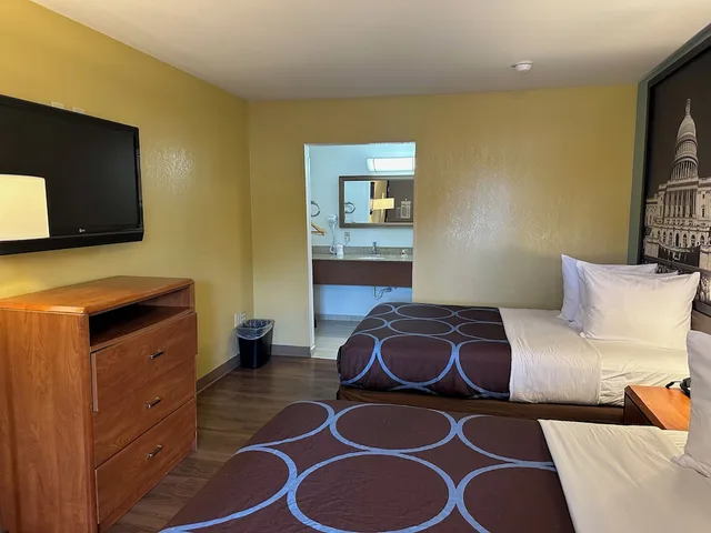 غرفة بسرير مزدوج لذوي الإعاقة، Super 8 by Wyndham Alexandria/Washington D.C. Area 3/4