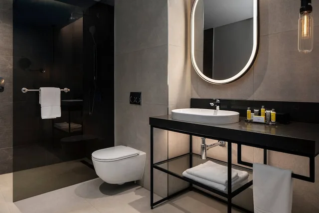 2 Bedrooms, Apartment, Johannesburg Marriott Hotel Melrose Arch 5/6