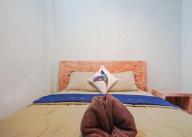 غرفة مفردة، Aurora House 2/3