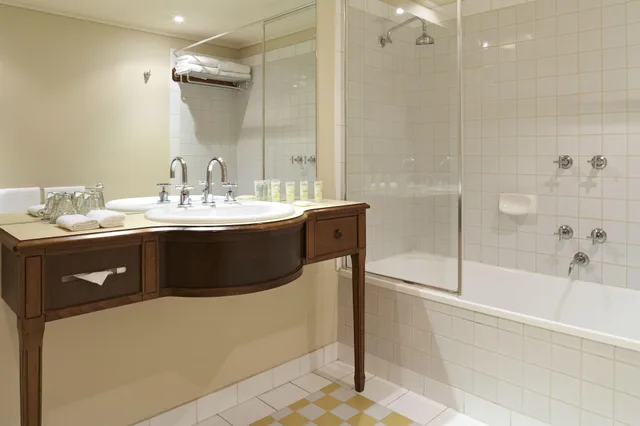 1 Bedroom, Apartment, Grand Hotel Melbourne 2/2