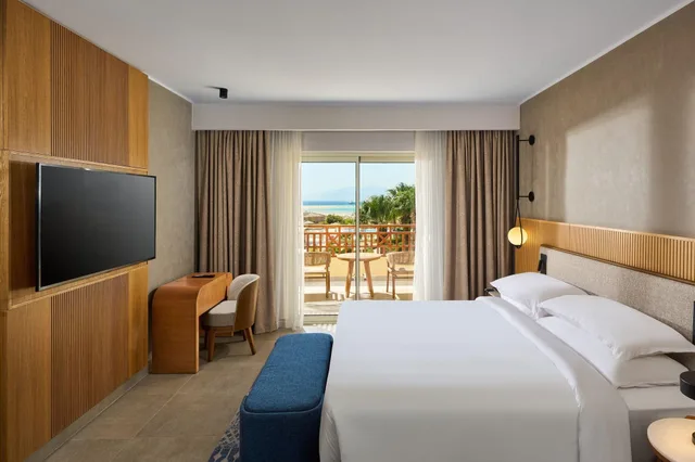 جناح تنفيذي بإطلالة على البحر، Sheraton Soma Bay Resort 1/9