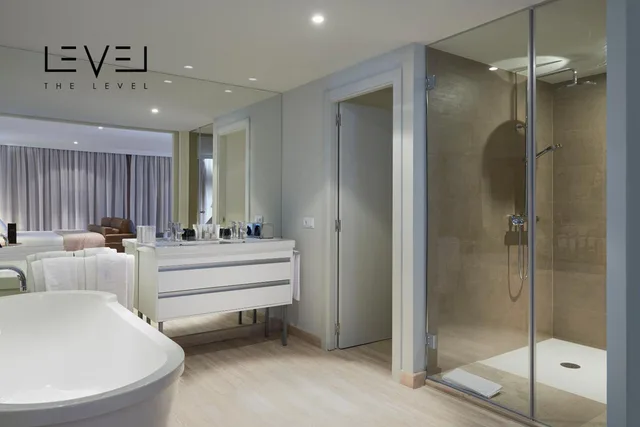 The Level, Suite, Terrace، Melia Calvia Beach 1/2