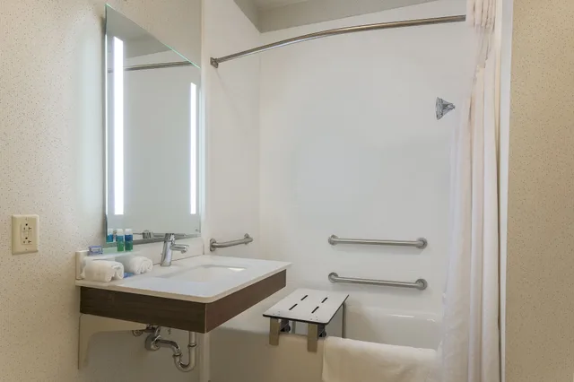 غرفة قياسية بسريرين كوين، Holiday Inn Express Irondequoit 7/8