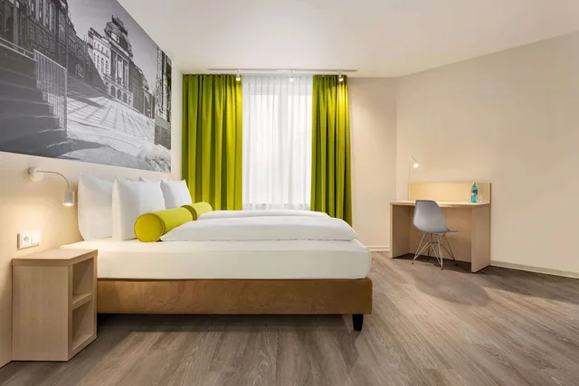 Standard, Twin Beds, Super 8 by Wyndham Chemnitz 4/9