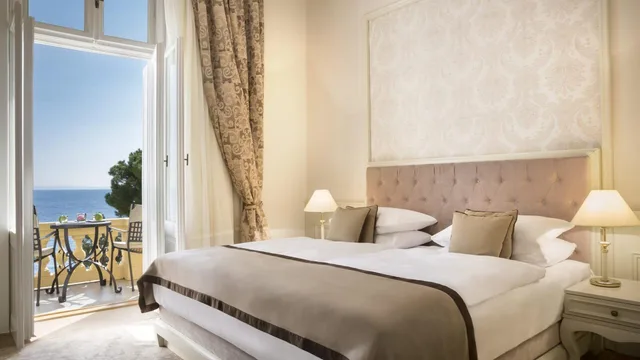 غرفة سوبيريور بإطلالة على البحر بشرفة، Hotel Kvarner 3/7
