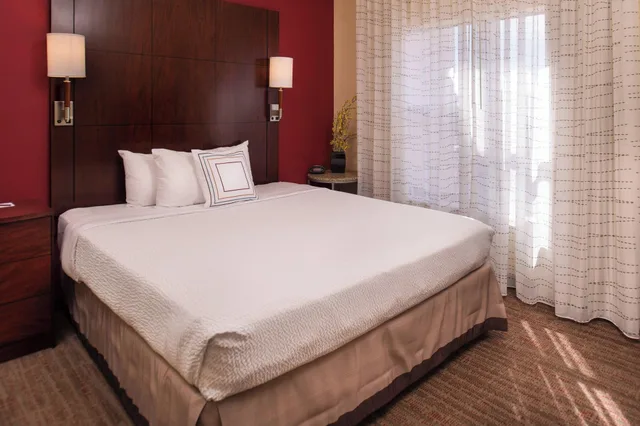 Suite, Accessible, Residence Inn Albuquerque Airport 1/3
