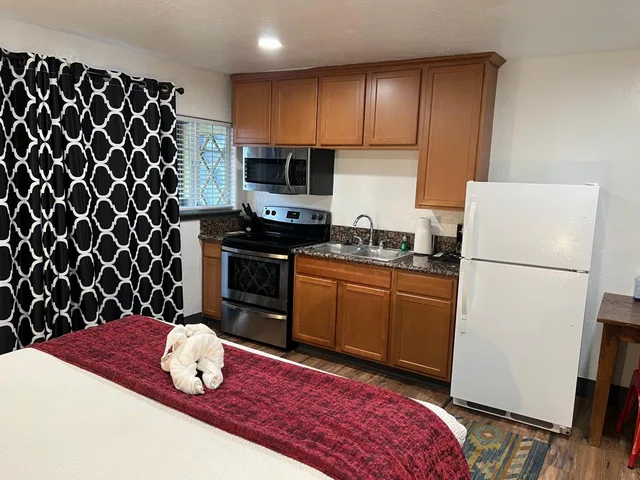 جناح سوبيريور بسرير كينج، Heavenly Inn Lake Tahoe 6/8