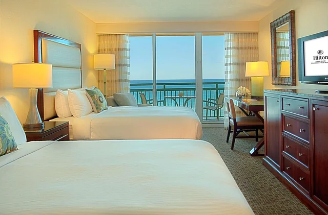 Room, Double Bed, Ocean Front، The Singer Oceanfront Resort, Curio Collection by Hilton 2/4